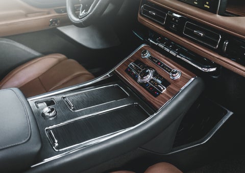 The front center console of a 2024 Lincoln Aviator® SUV is shown | Lincoln Demo 4 in Wooster OH