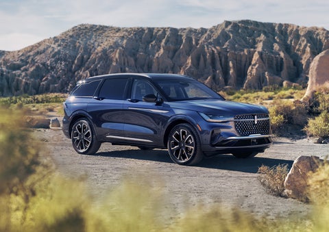 A 2024 Lincoln Nautilus® SUV is parked in a desert national park. | Lincoln Demo 4 in Wooster OH