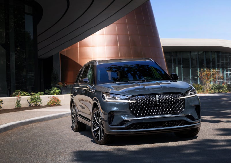 A 2026 Lincoln Black Label™ Aviator® SUV is shown with the available Special Edition Package. | Lincoln Demo 4 in Derwood MD